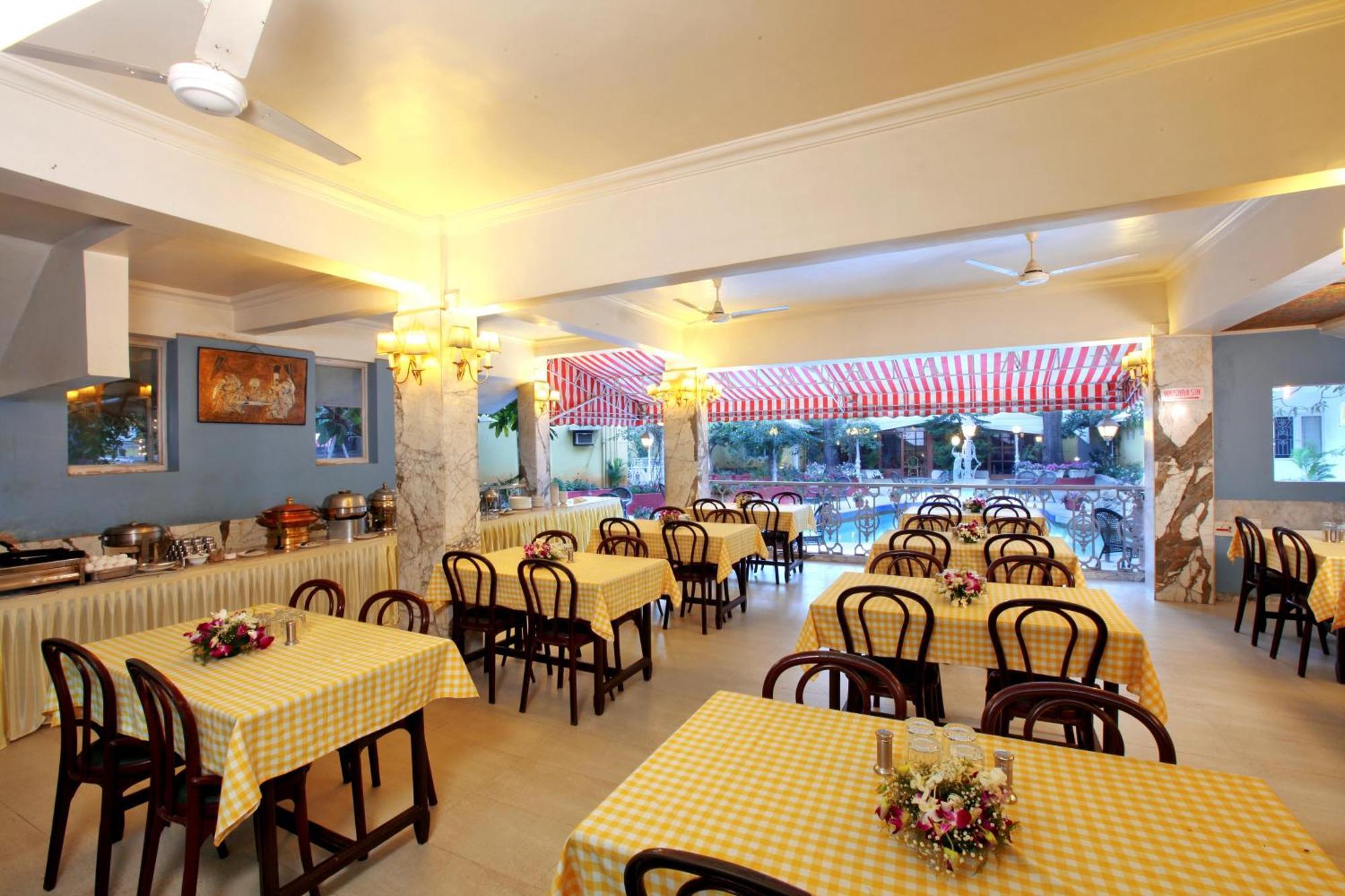 Avion Holiday Resort Лонавала Экстерьер фото
