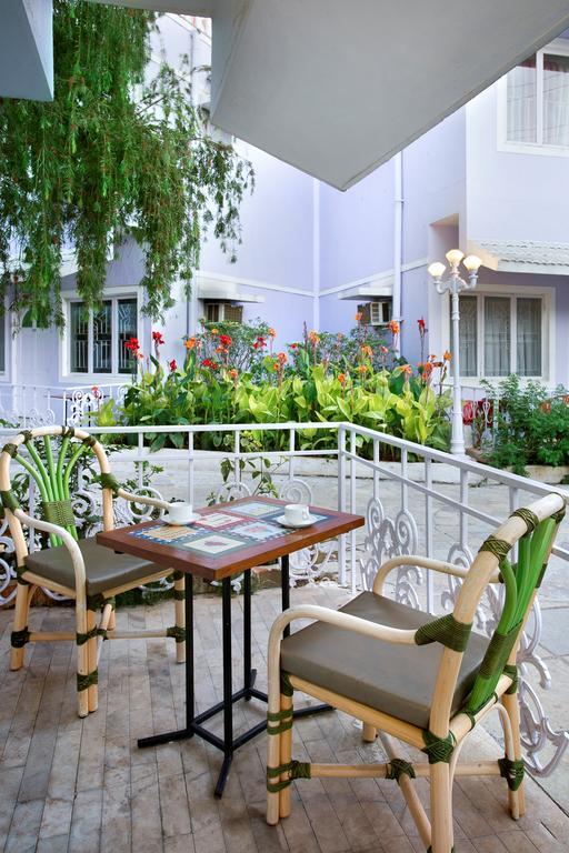 Avion Holiday Resort Лонавала Экстерьер фото