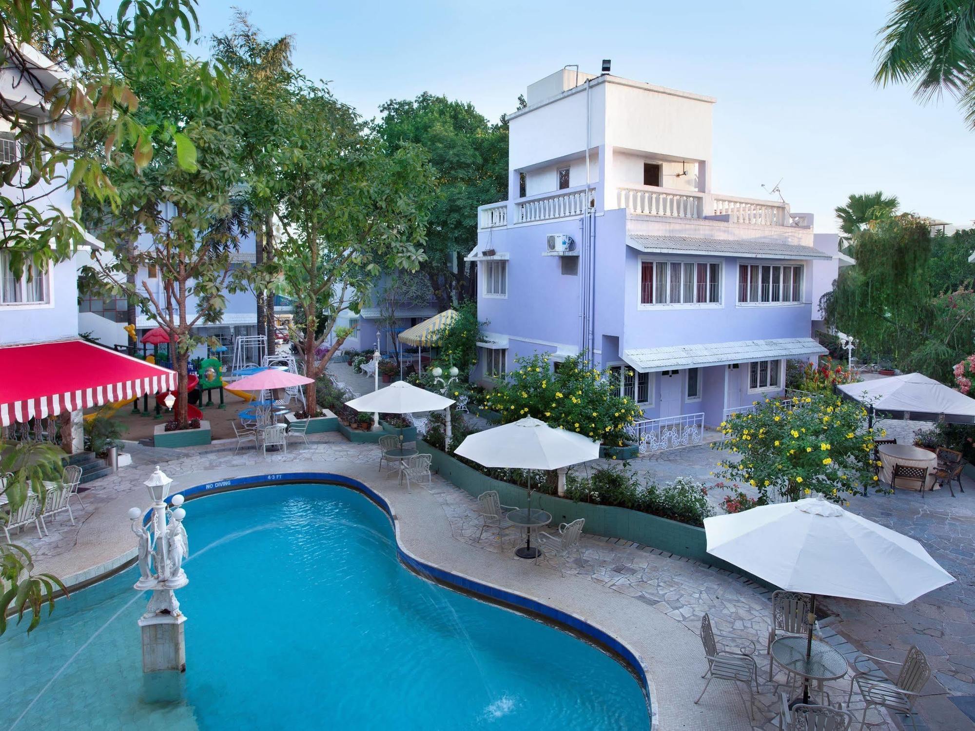 Avion Holiday Resort Лонавала Экстерьер фото